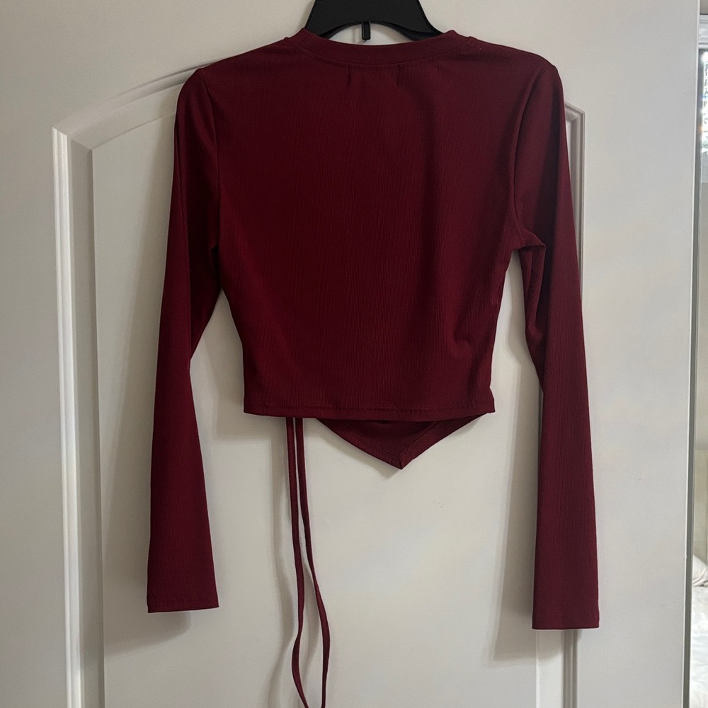 Elegant Burgundy Ruched Long Sleeve Top - Picture 2 of 2